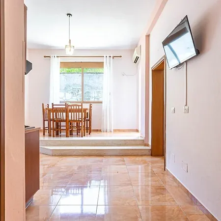 Apartman Radhima Res 7 - One Bedroom W Kitchen *