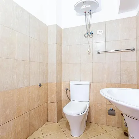 Radhima Res 7 - One Bedroom W Kitchen * Vlora